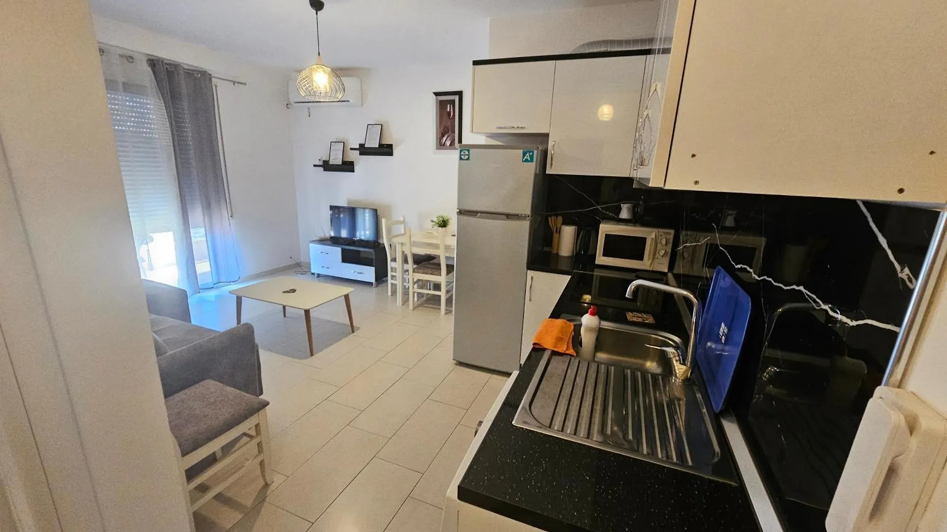 Bral Apartment 5 - Beachfront Durrës
