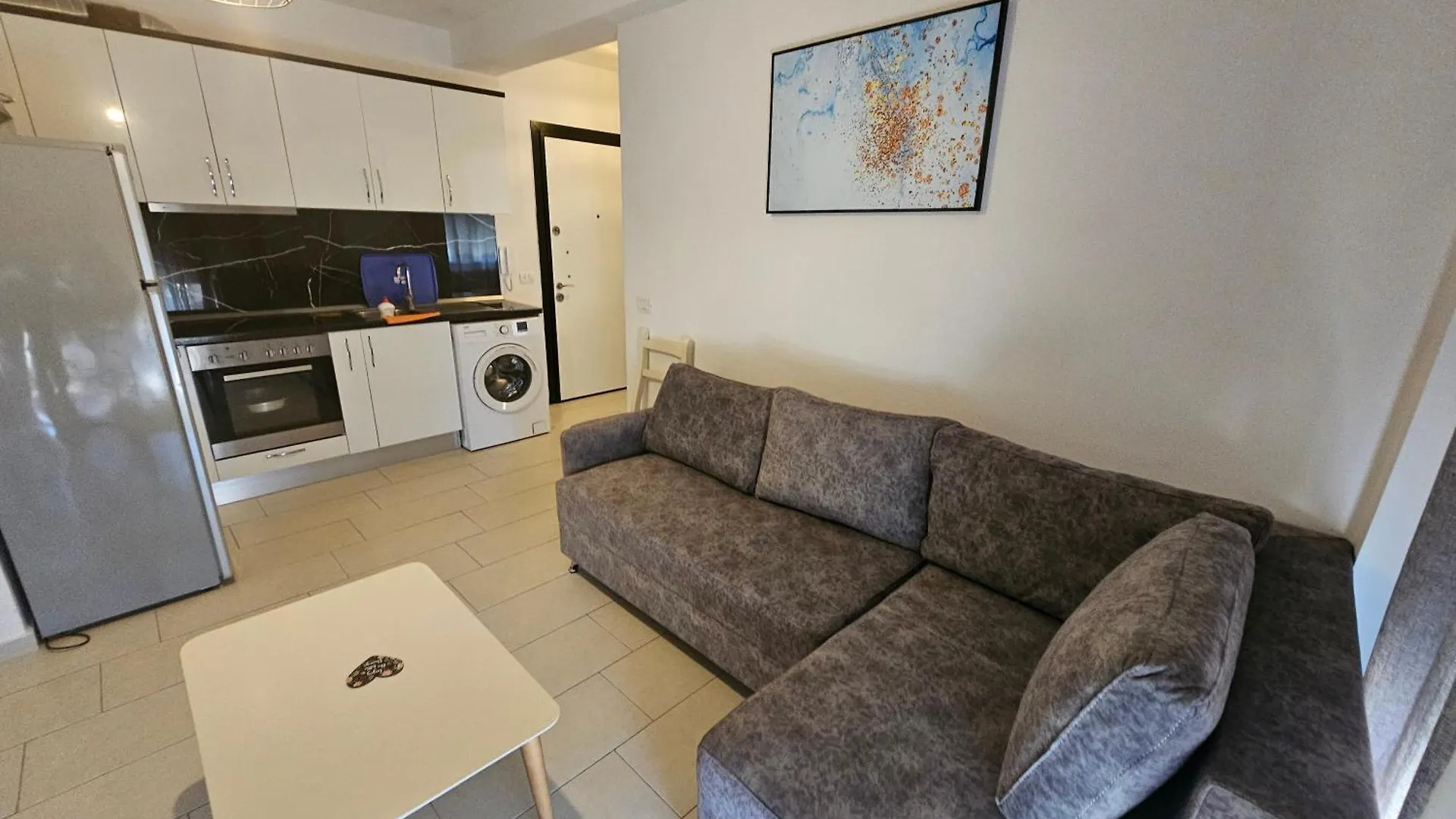 Bral Apartment 5 - Beachfront Durrës